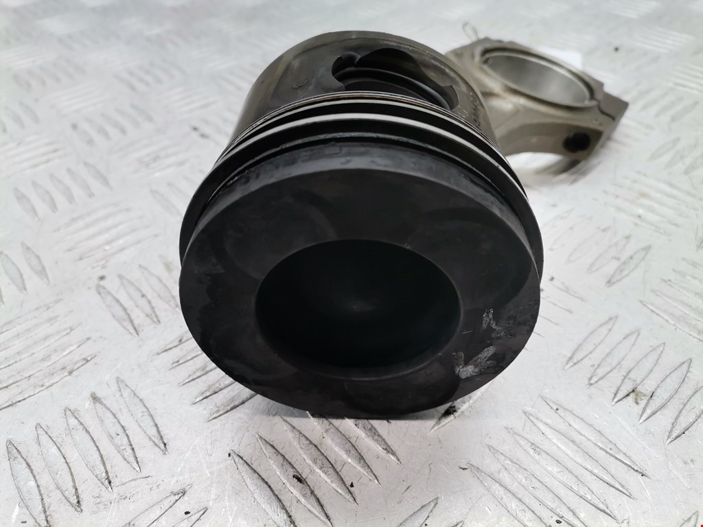 Поршень с шатуном BMW 1er E81\E87 2004-2011