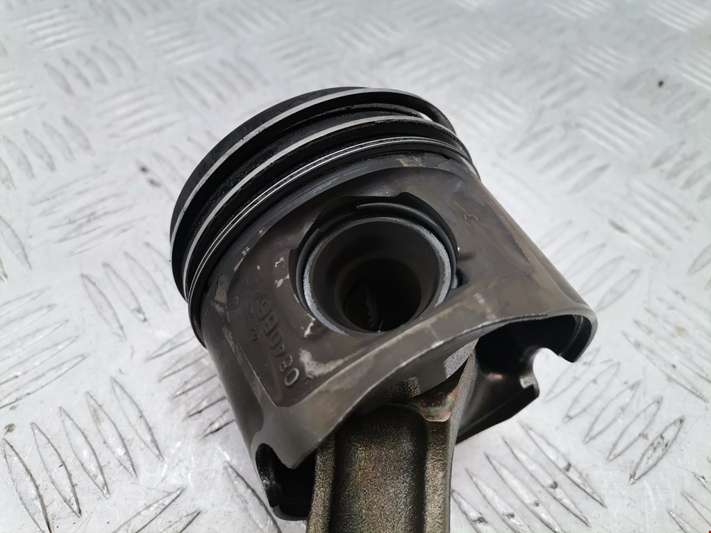 Поршень с шатуном BMW 1er E81\E87 2004-2011