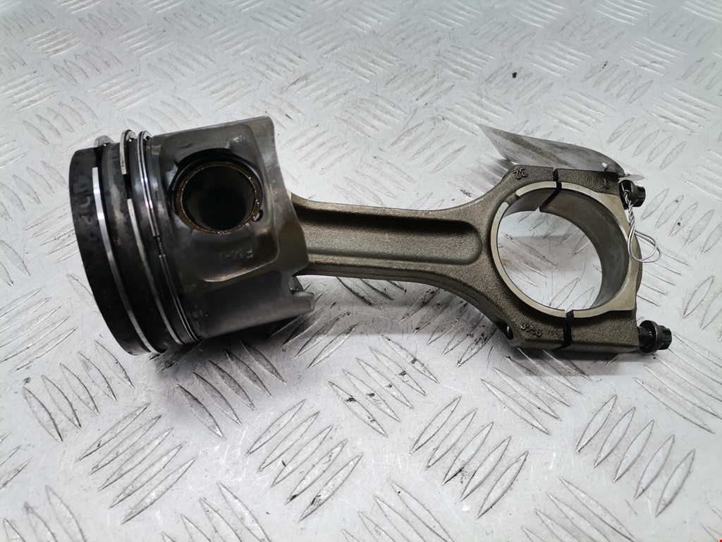 Поршень с шатуном BMW 1er E81\E87 2004-2011