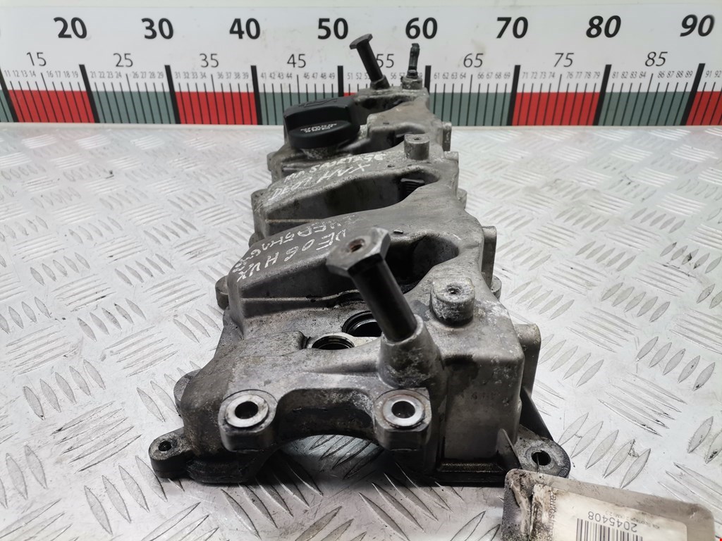 Крышка головки блока (клапанная) KIA Sportage II 2004-2010