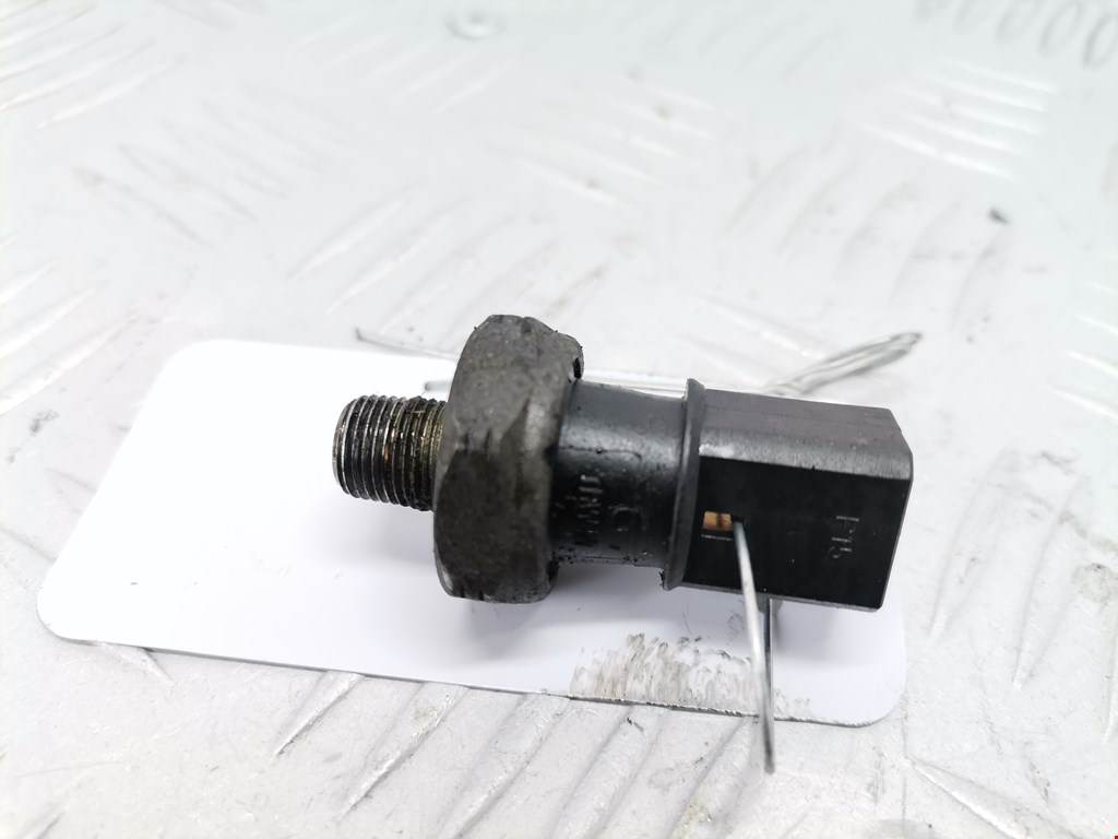 Датчик давления масла NISSAN Almera Tino 2000-2006