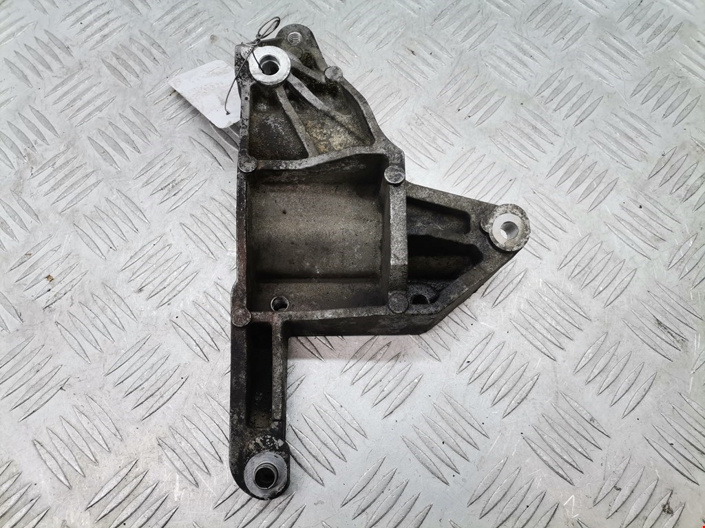 Кронштейн генератора FORD Mondeo III 2000-2007