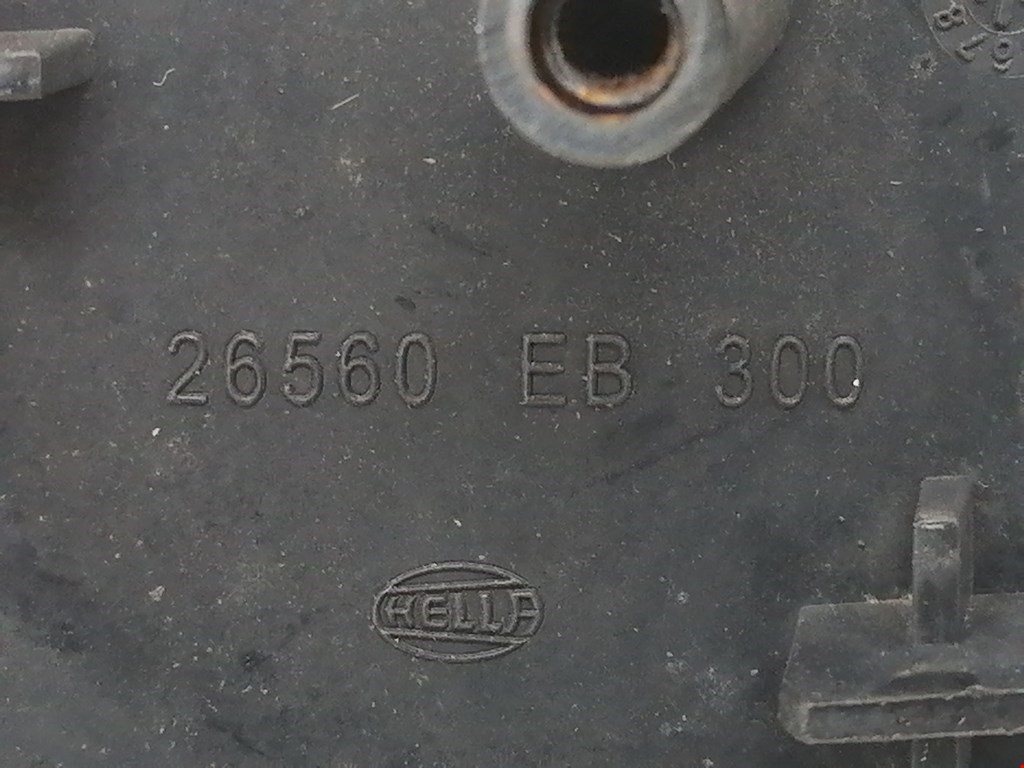 Отражатель в бампер задний правый NISSAN Pathfinder R51M 2004-2014