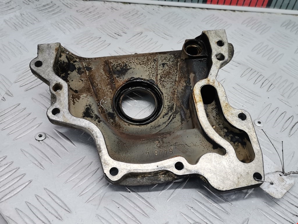 Крышка двигателя передняя VOLKSWAGEN Polo III 1994-2001