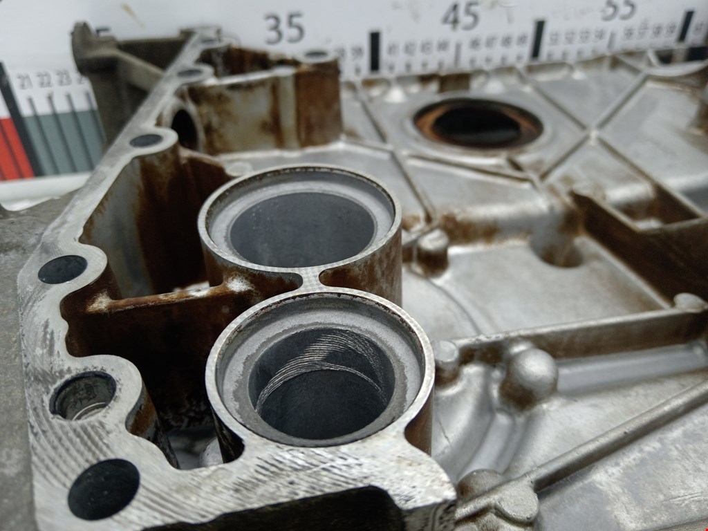 Крышка двигателя передняя MERCEDES-BENZ C-Class C-klasse W203 2000-2007