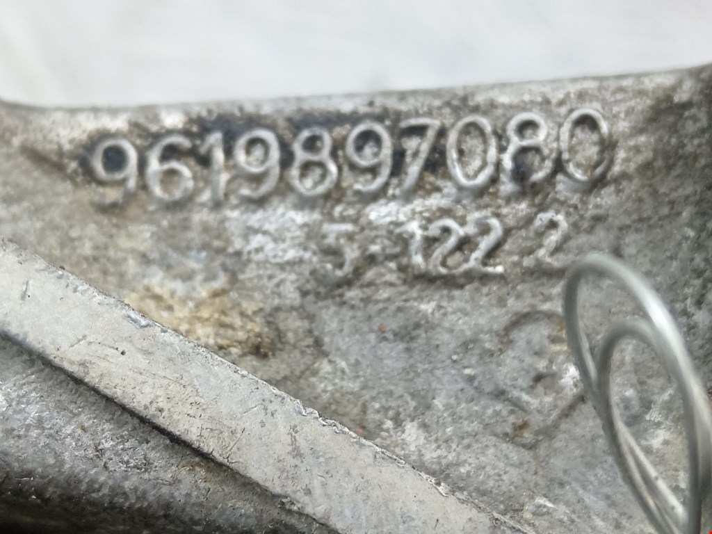 Кронштейн генератора RENAULT Espace 1997-2003