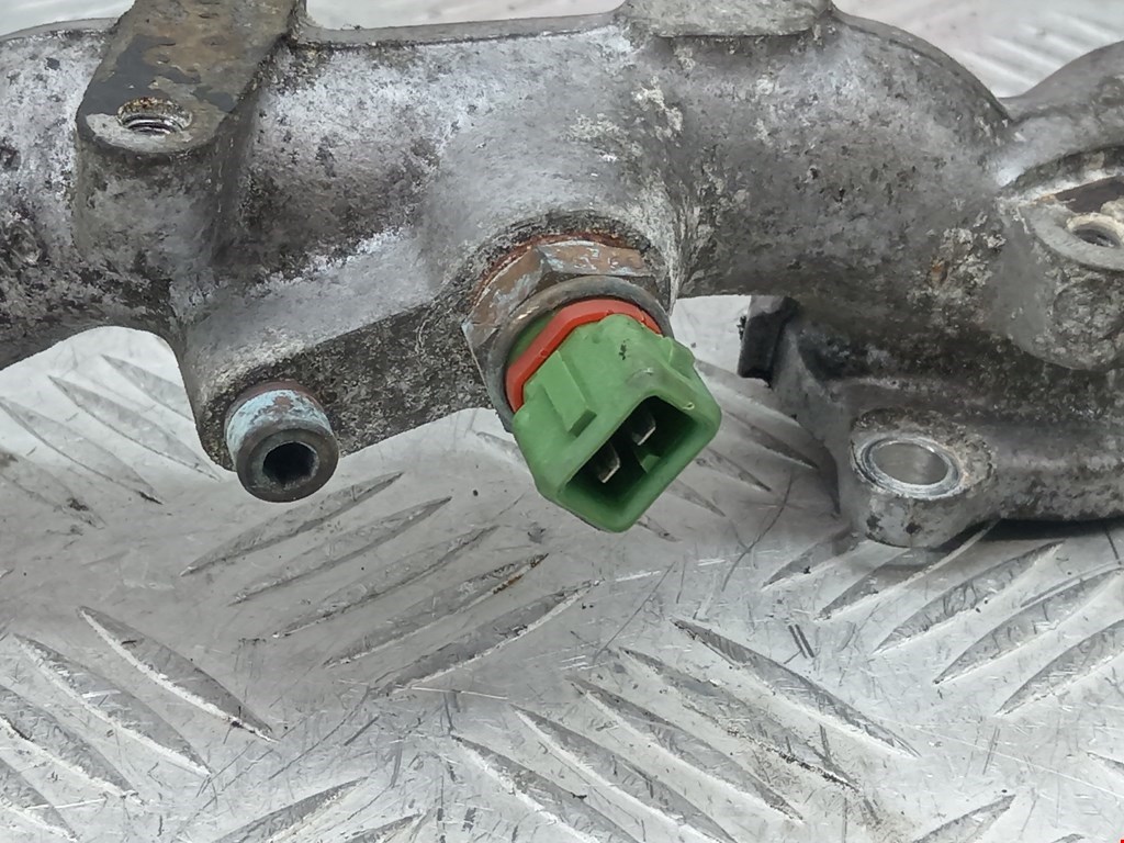 Тройник системы охлаждения RENAULT Espace 1997-2003