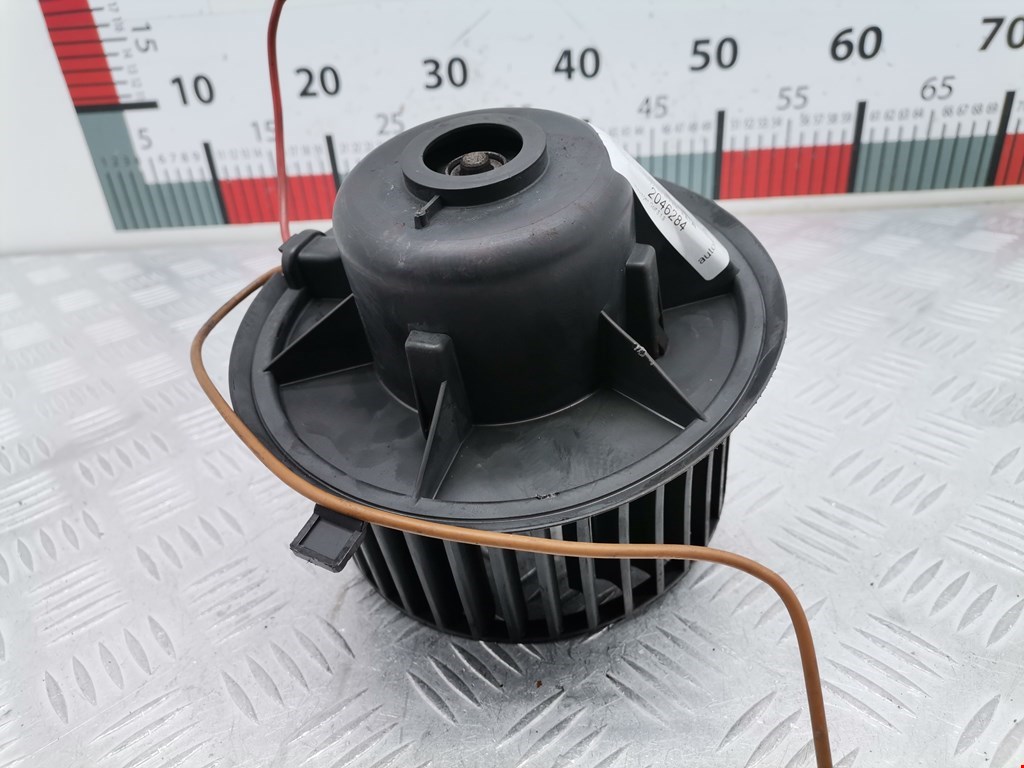 Моторчик (мотор) отопителя салона VOLKSWAGEN Golf III 1991-1997