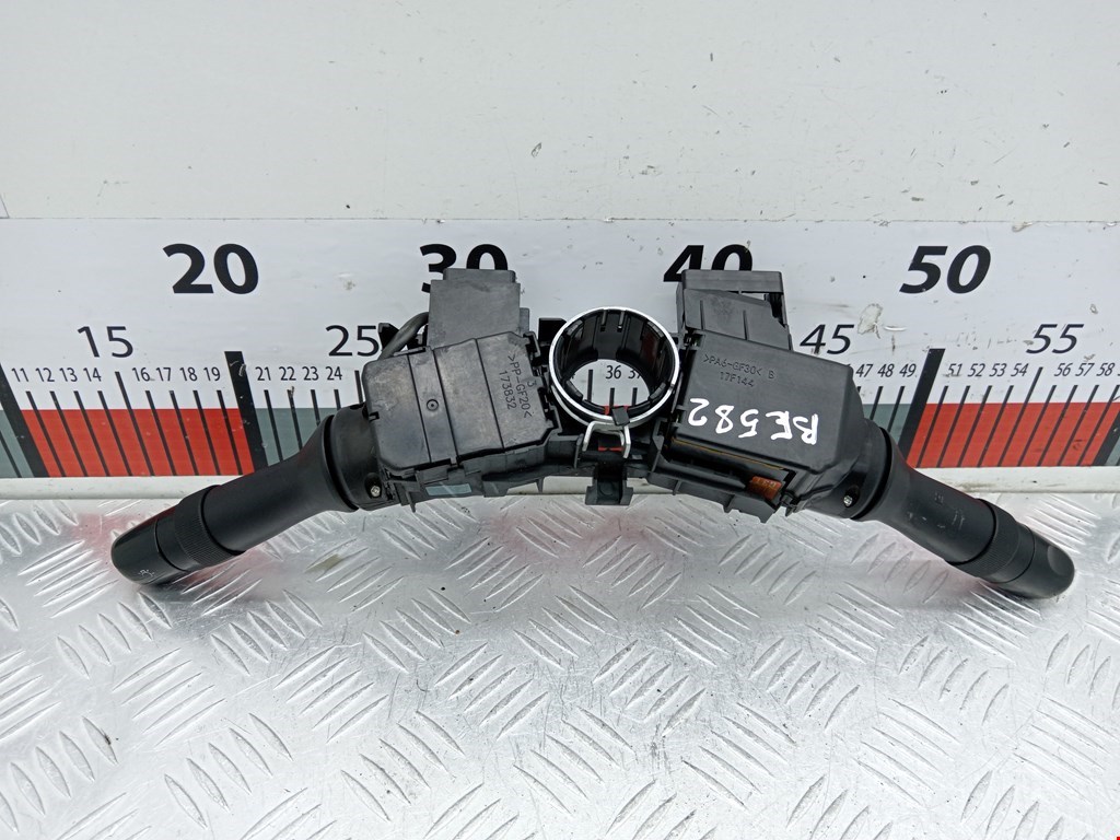 Переключатель поворотов и дворников (стрекоза) Toyota Auris 1 (E150) (2007-2012)