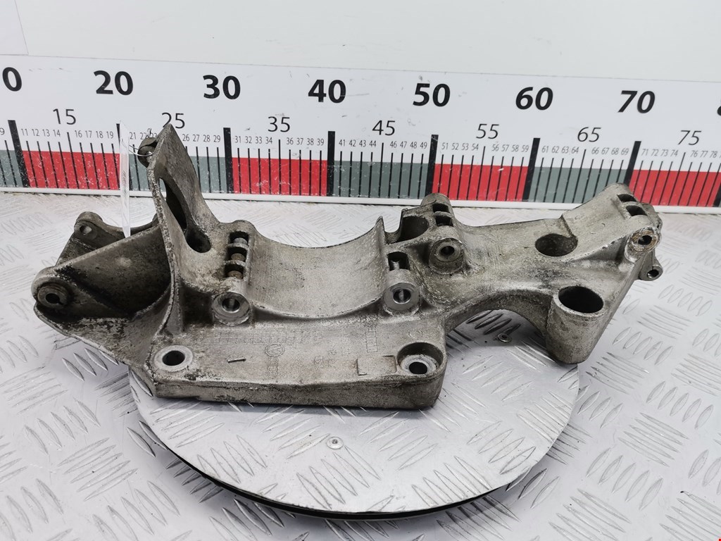 Кронштейн генератора VOLKSWAGEN Bora 1998-2005