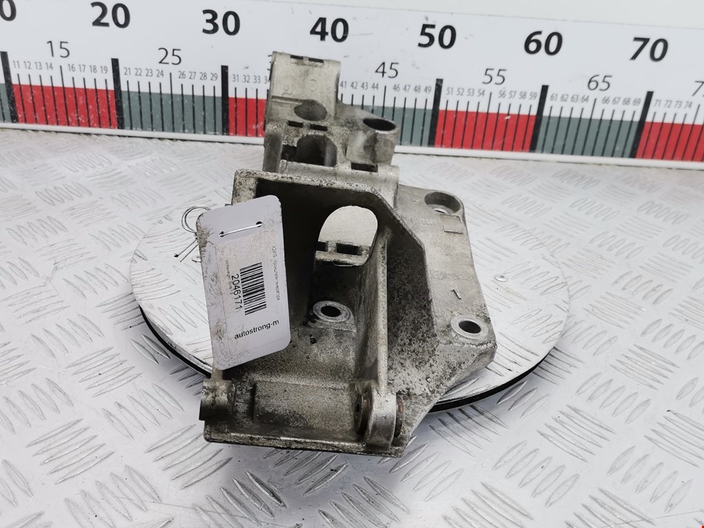 Кронштейн генератора VOLKSWAGEN Bora 1998-2005