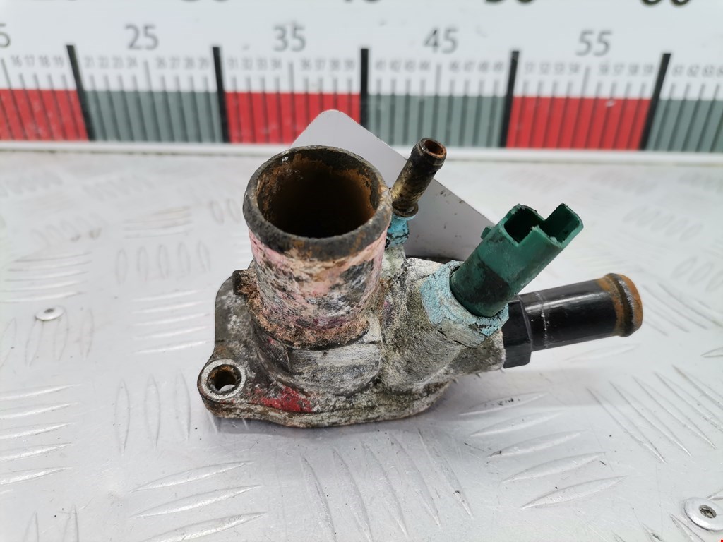 Корпус термостата FIAT Grande Punto 2005-2009