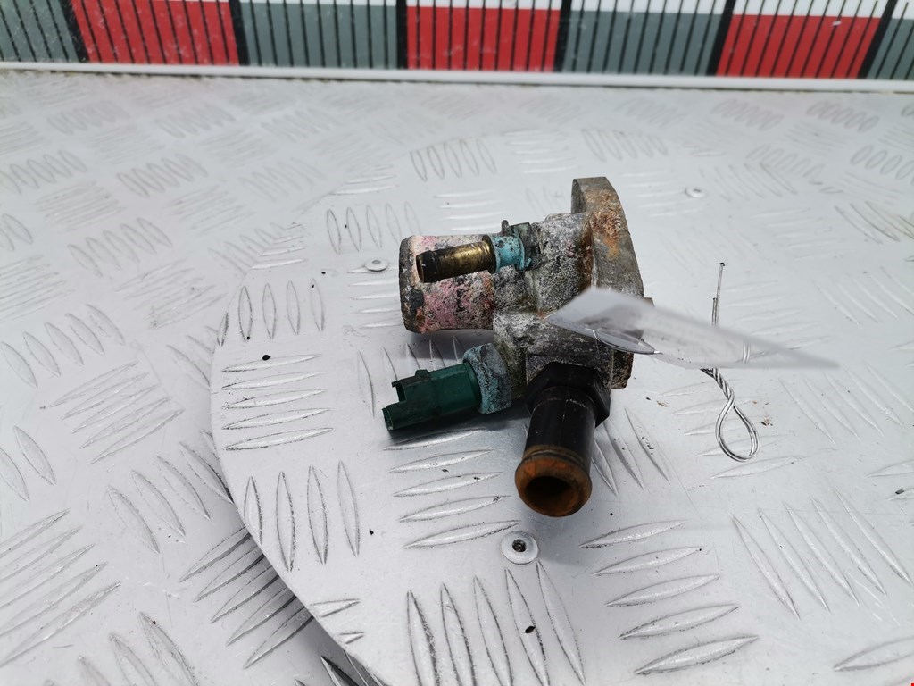 Корпус термостата FIAT Grande Punto 2005-2009