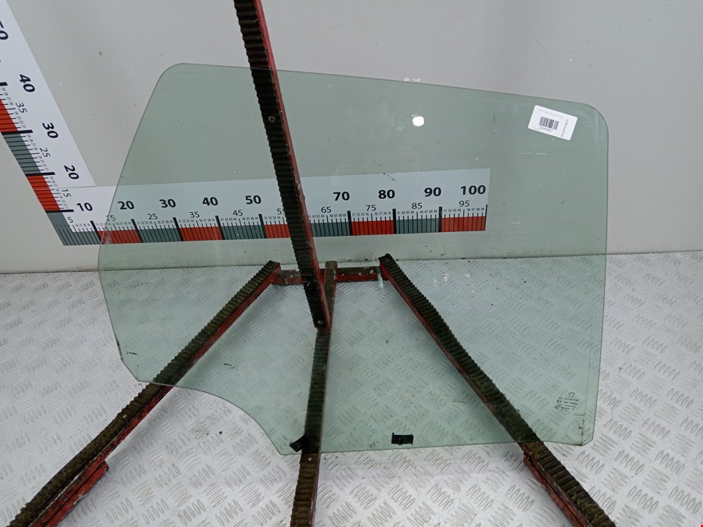 Стекло двери заднее правое PEUGEOT 308 2007-2015