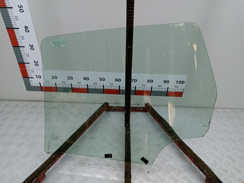 Стекло двери заднее правое PEUGEOT 308 2007-2015