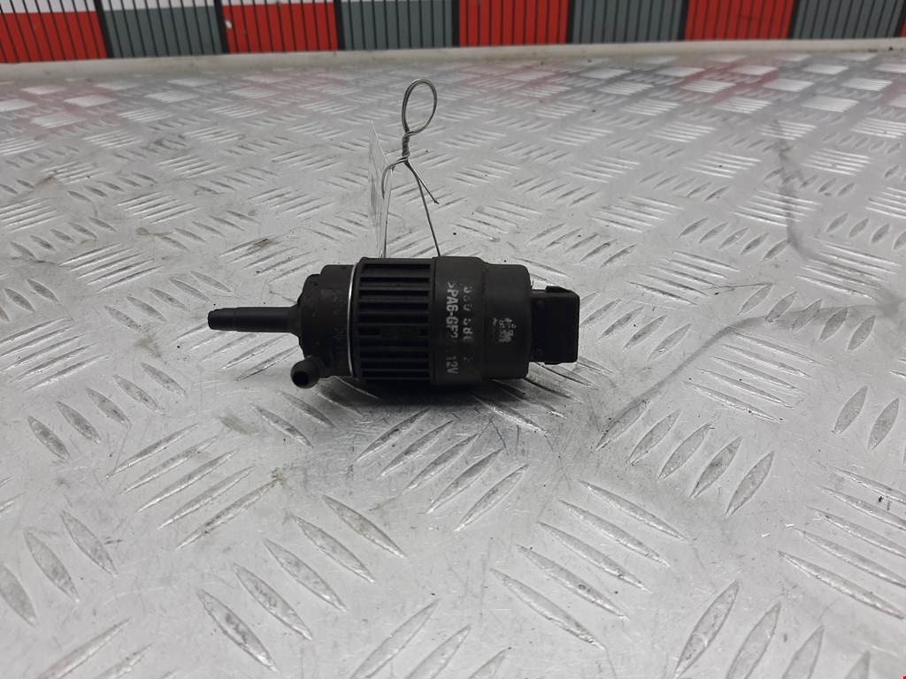 Насос (моторчик) омывателя Opel Tigra 2 (2004-2009)