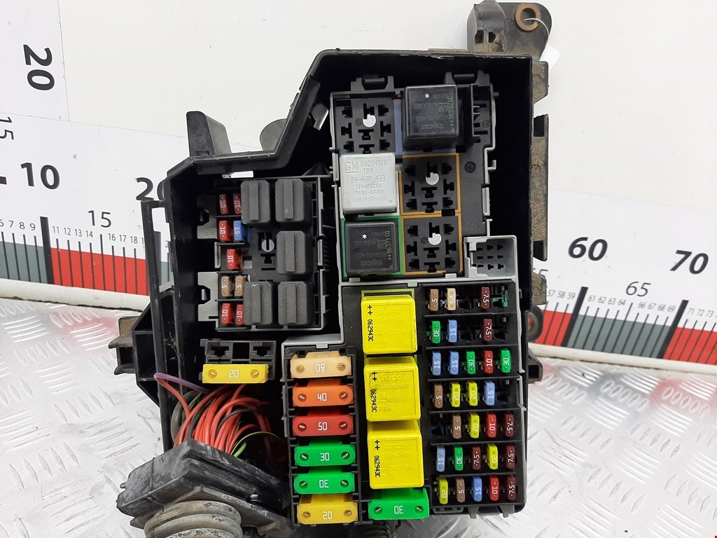 Датчик уровня в бачок омывателя OPEL Tigra B 2004-2009