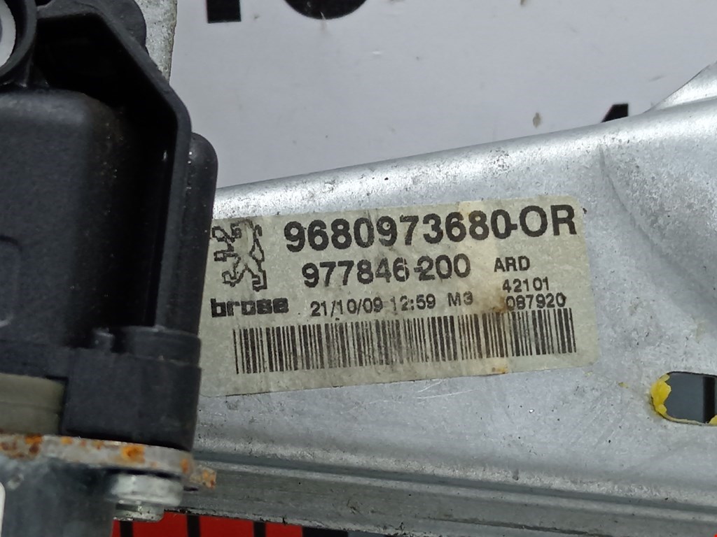 Стеклоподъемник задний правый PEUGEOT 308 2007-2015
