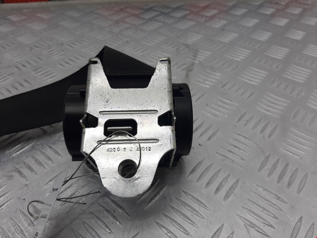 Ремень безопасности передний правый OPEL Combo C 2001-2011