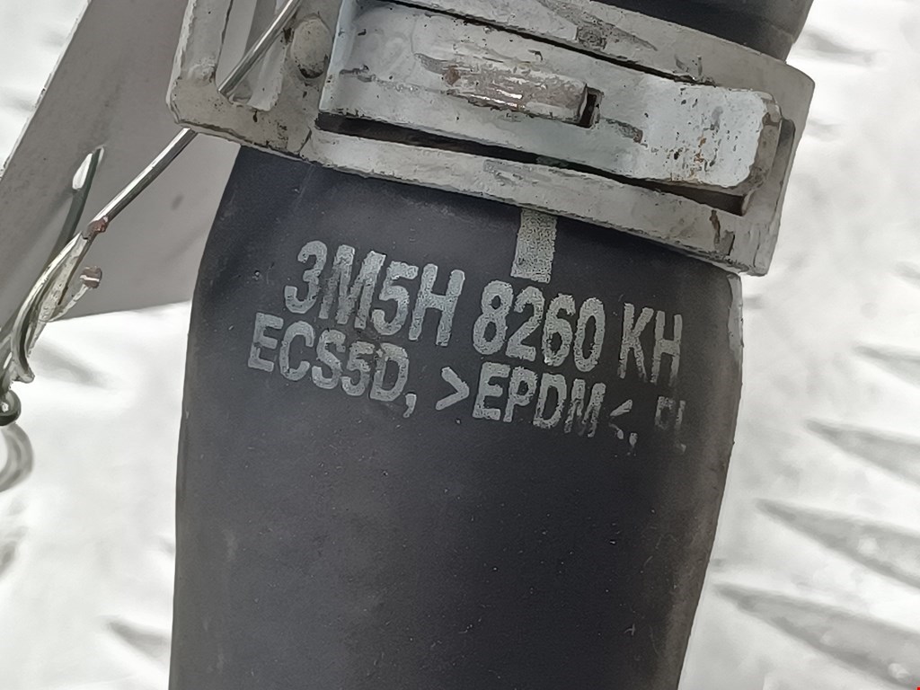 Патрубок FORD Focus II 2005-2011