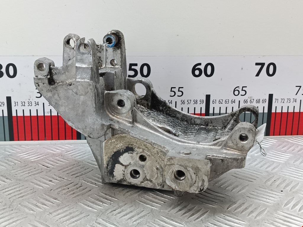 Кронштейн генератора CITROEN Berlingo 1996-2012