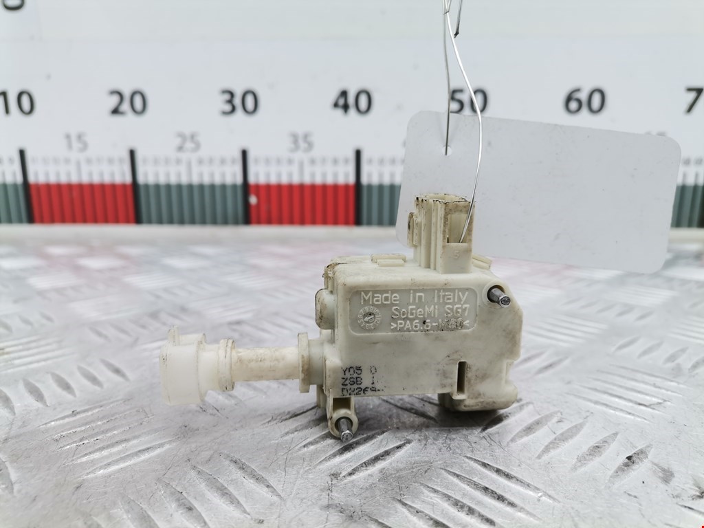 Активатор замка бензобака VOLKSWAGEN Golf V 2003-2009