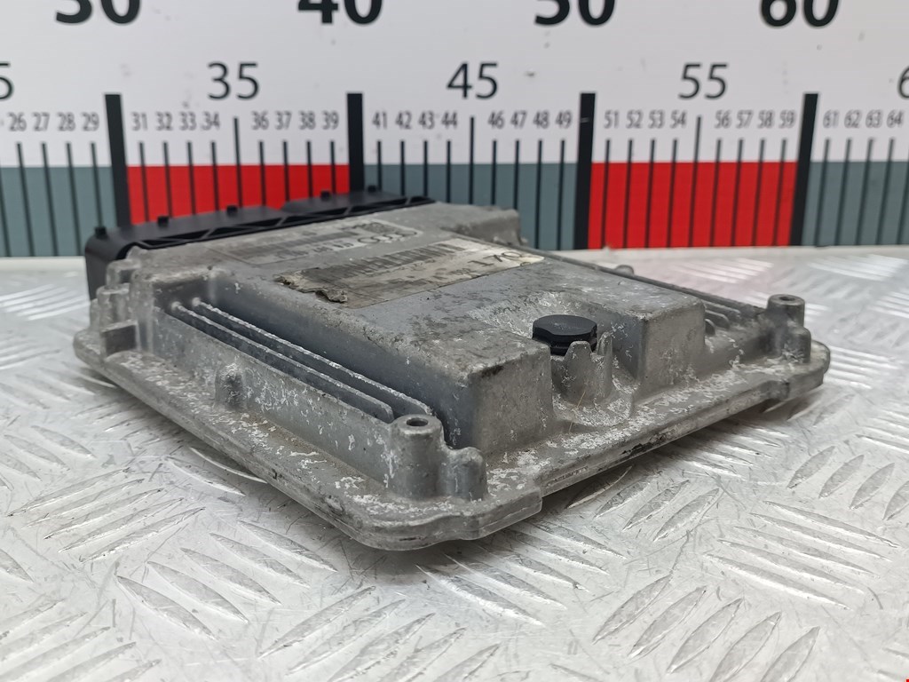 Блок управления двигателя (ЭБУ) AUDI A6 C6 2004-2010