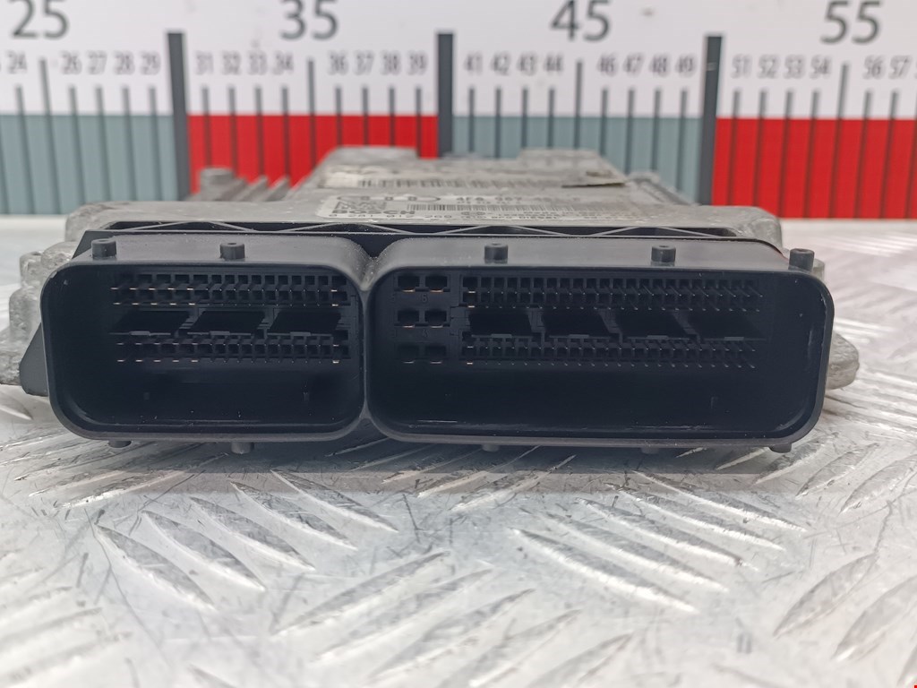Блок управления двигателя (ЭБУ) AUDI A6 C6 2004-2010