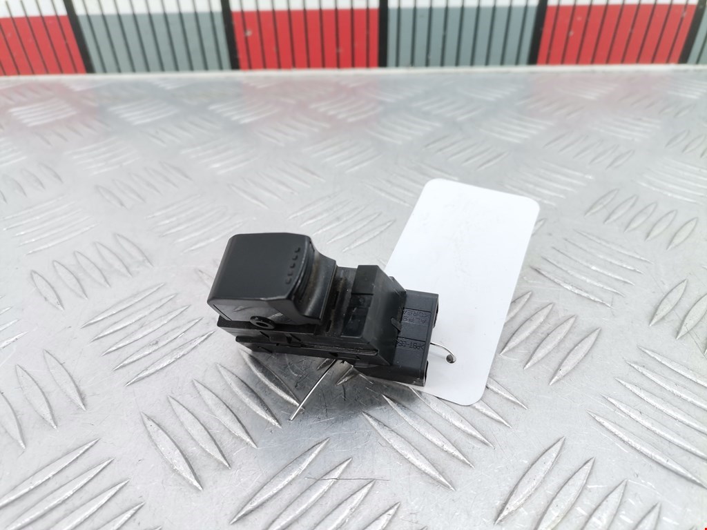 Кнопка стеклоподъемника SUZUKI Swift 2004-2010