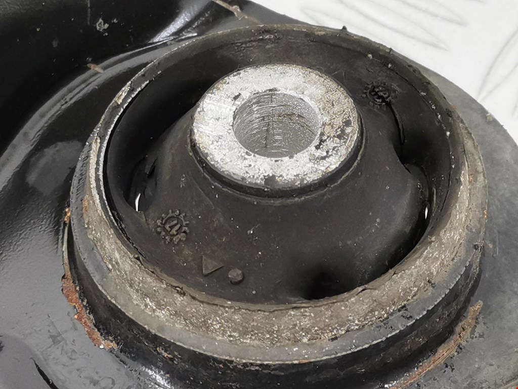 Рычаг передний левый SKODA Rapid 2012-2020