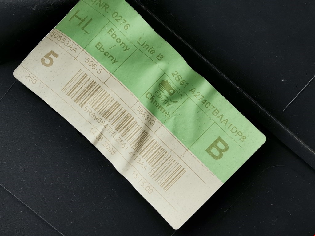 Обшивка двери задняя левая FORD Fiesta 2001-2008