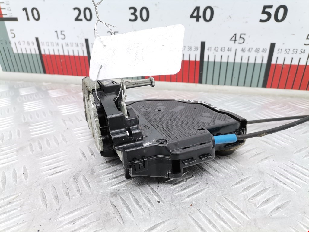 Замок двери задней правой TOYOTA Auris E150 2006-2012