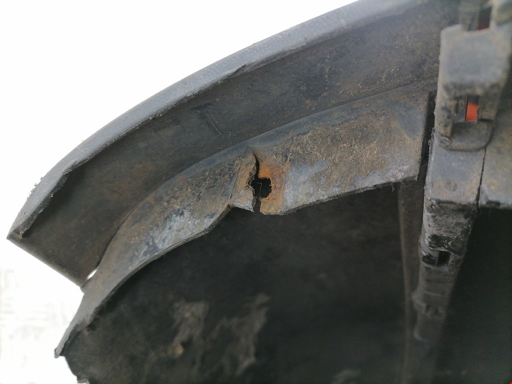 Бампер передний VOLKSWAGEN Polo IV 2001-2009