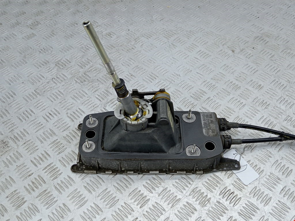 Кулиса (селектор) АКПП/МКПП в салоне SKODA Octavia A5 1Z- 2004-2013