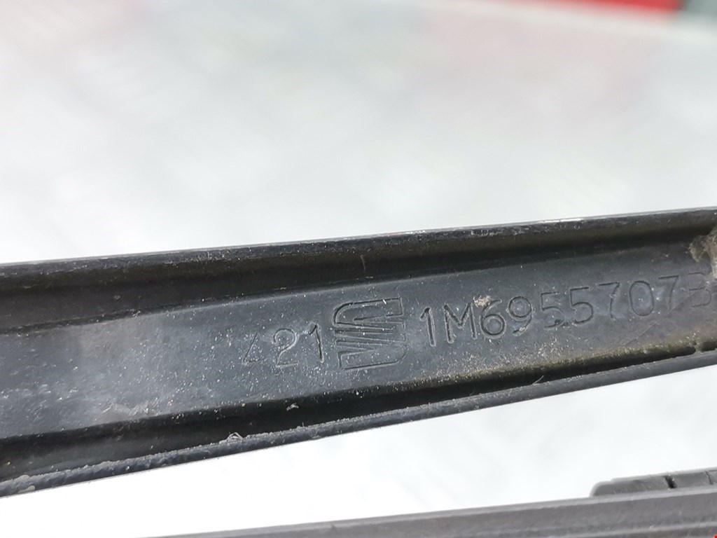 Поводок дворника задний (заднего) SEAT Leon 1999-2005