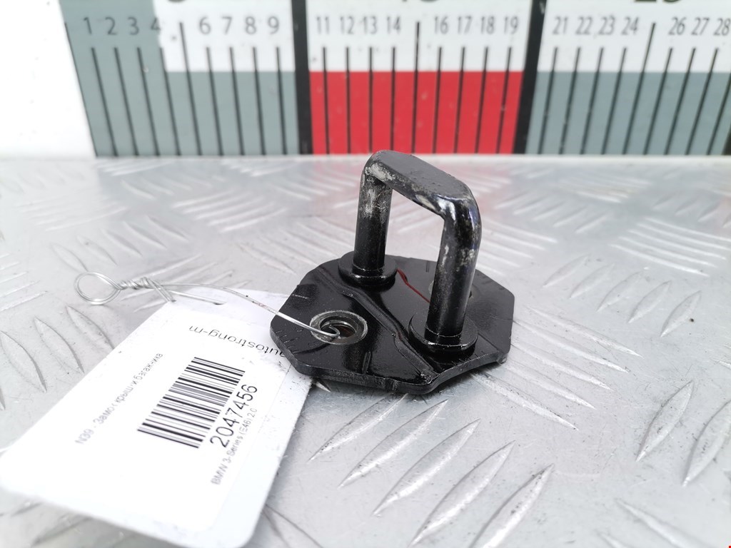 Скоба замка багажной двери (ответная часть) BMW 3-Series (E46) (1998-2007)