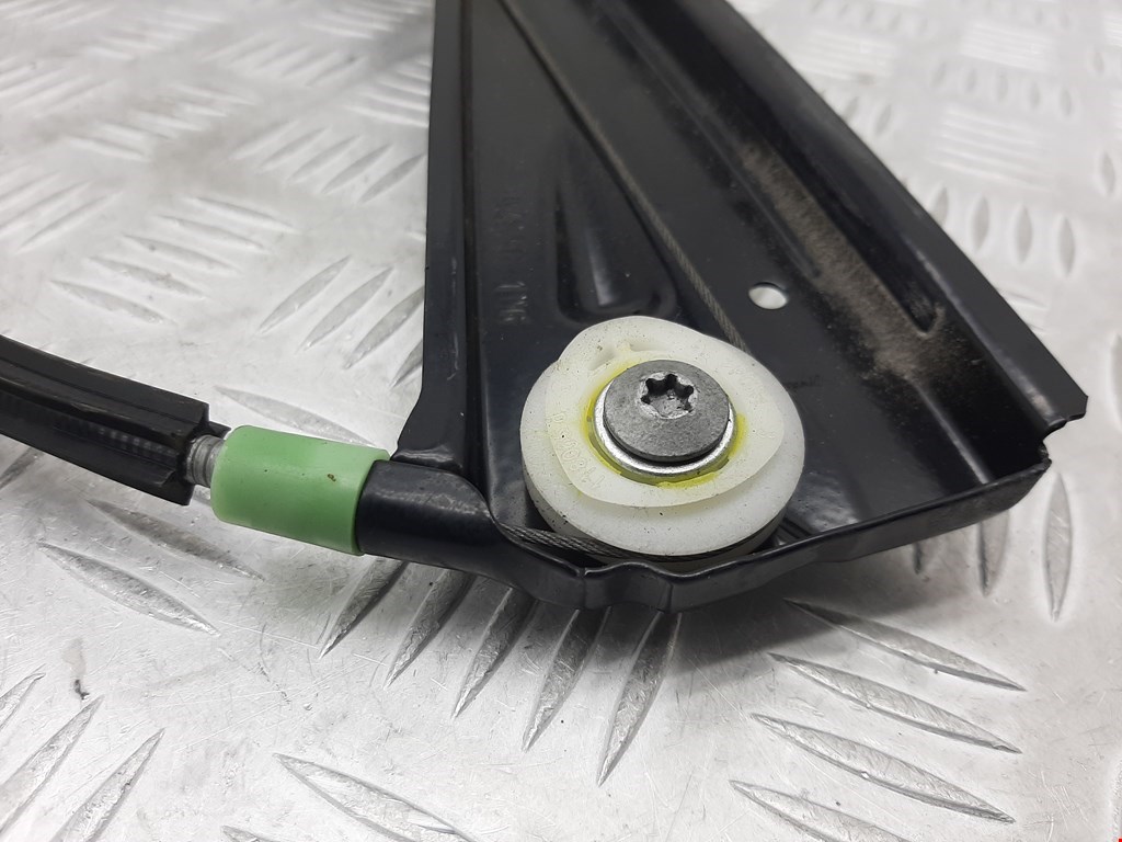 Стеклоподъемник передний правый VOLKSWAGEN Golf V 2003-2009