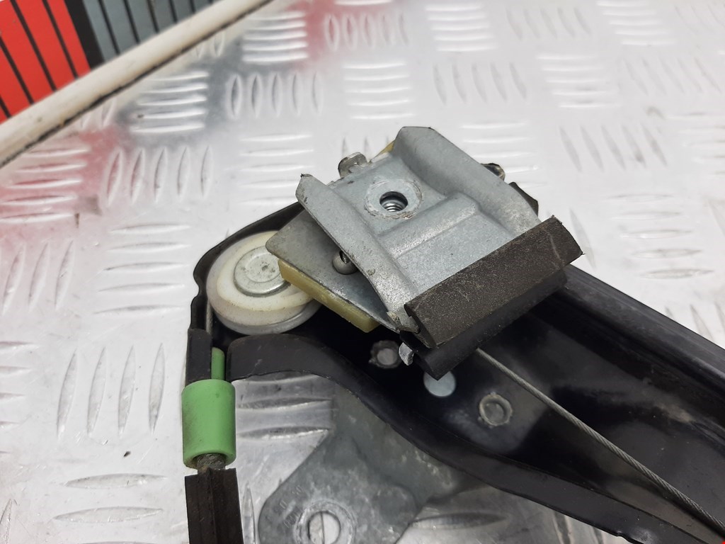 Стеклоподъемник передний правый VOLKSWAGEN Golf V 2003-2009