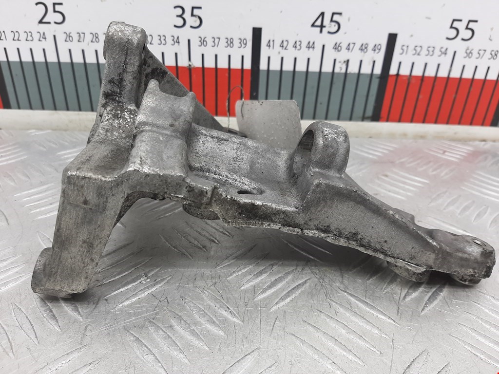 Кронштейн генератора FORD C-MAX 2003-2010