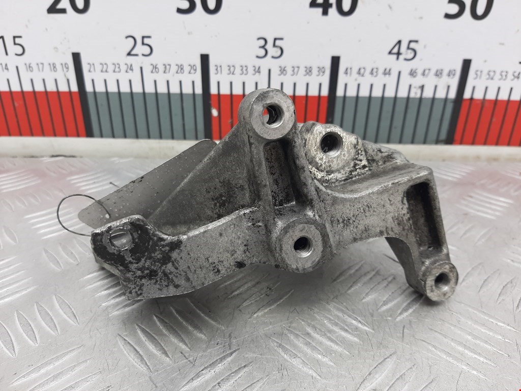 Кронштейн генератора FORD C-MAX 2003-2010