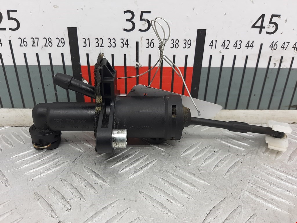 Цилиндр сцепления главный SKODA Fabia MK2 5J 2007-2014