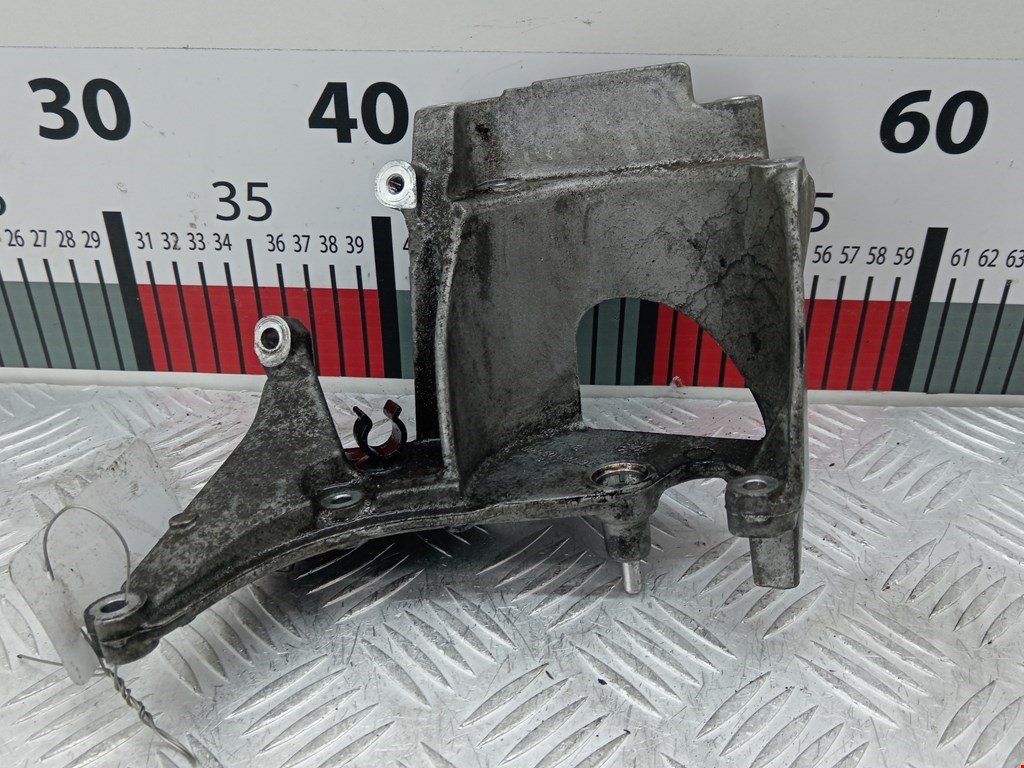 Кронштейн (крепление лапа) двигателя Citroen Berlingo 2 (B9) (2008-2018)