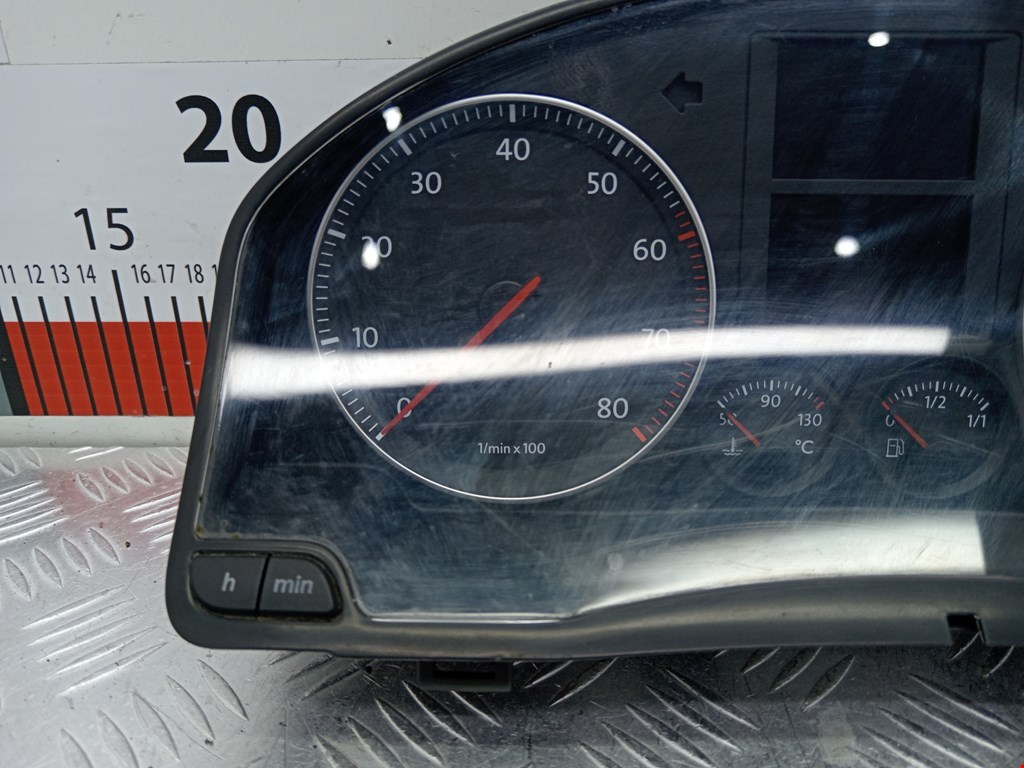 Панель приборов (щиток) VOLKSWAGEN Golf V 2003-2009