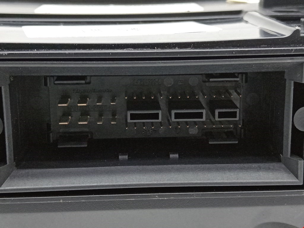 Панель приборов (щиток) VOLKSWAGEN Golf V 2003-2009