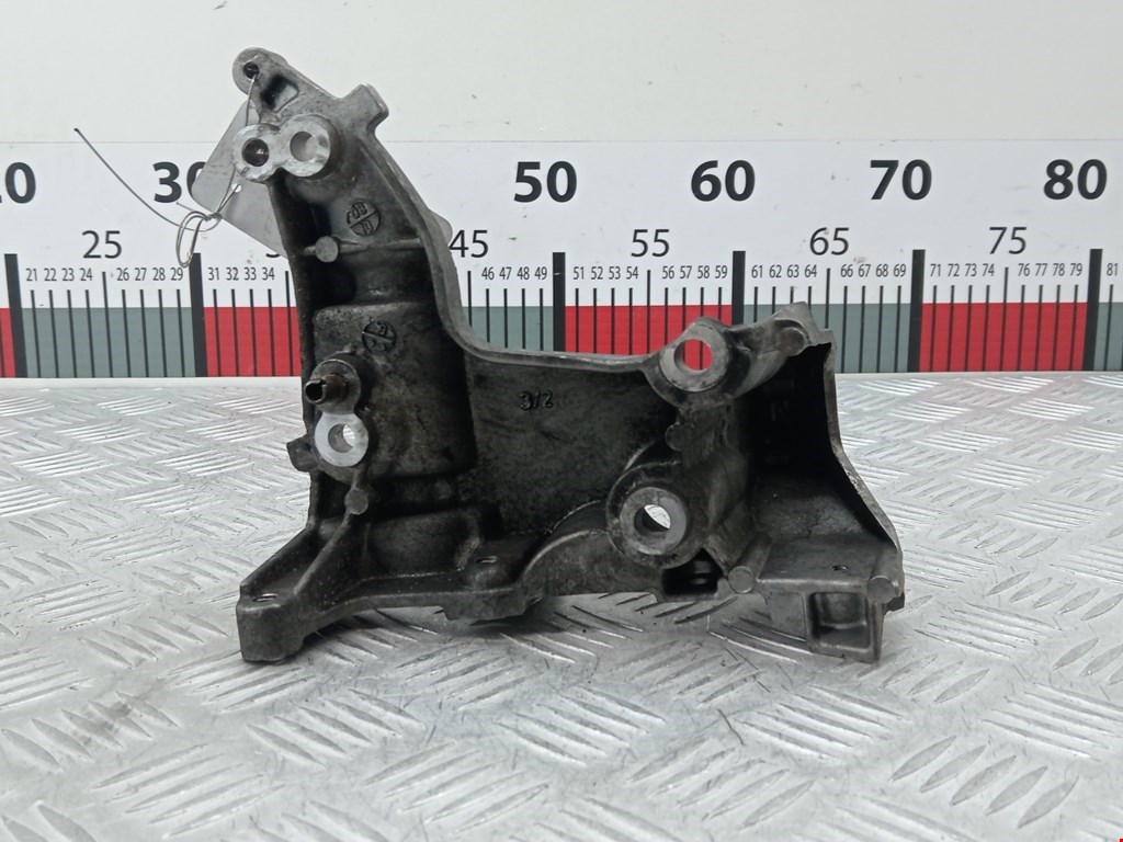 Кронштейн генератора PEUGEOT 308 2007-2015