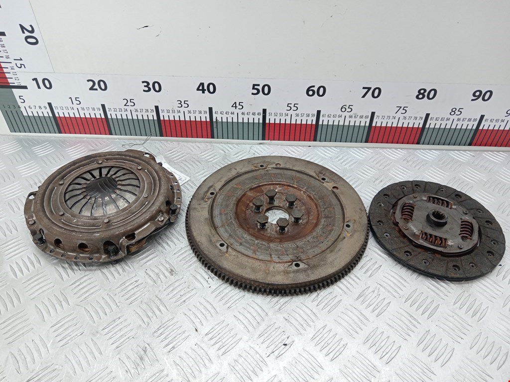 Маховик (демпфер сцепления) OPEL Corsa D 2006-2014