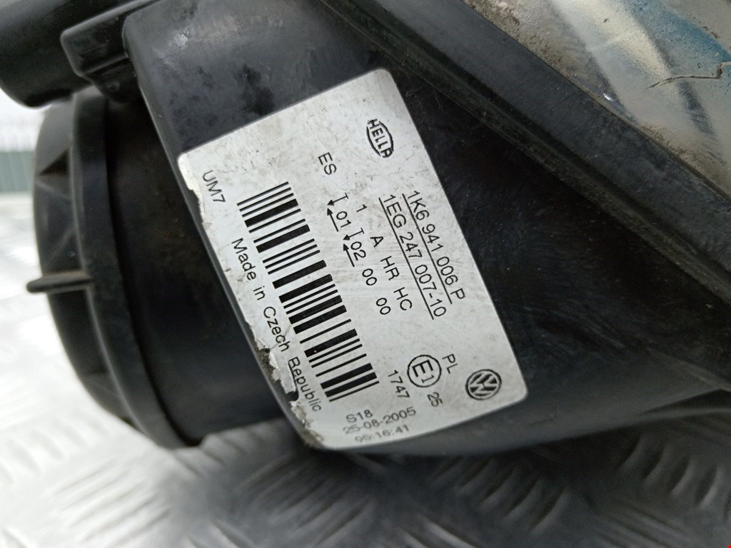 Фара правая VOLKSWAGEN Golf V 2003-2009