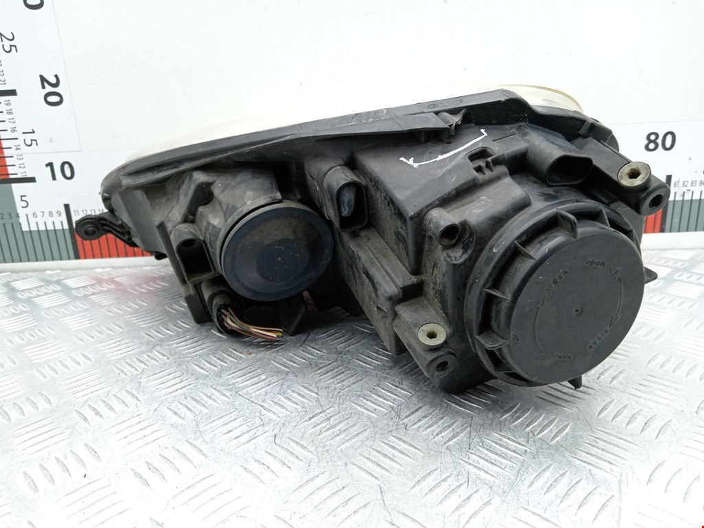 Фара правая VOLKSWAGEN Golf V 2003-2009