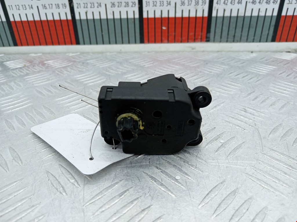 Моторчик заслонки печки FORD Focus II 2005-2011