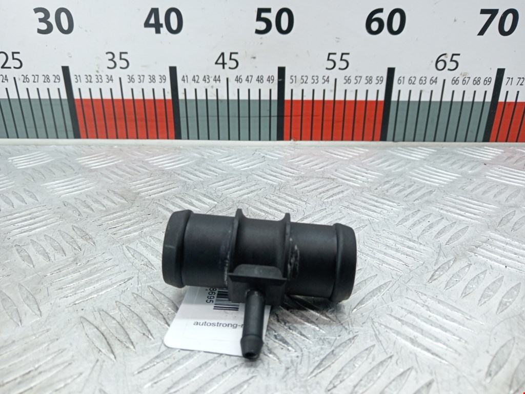 Тройник системы охлаждения VOLKSWAGEN Golf V 2003-2009